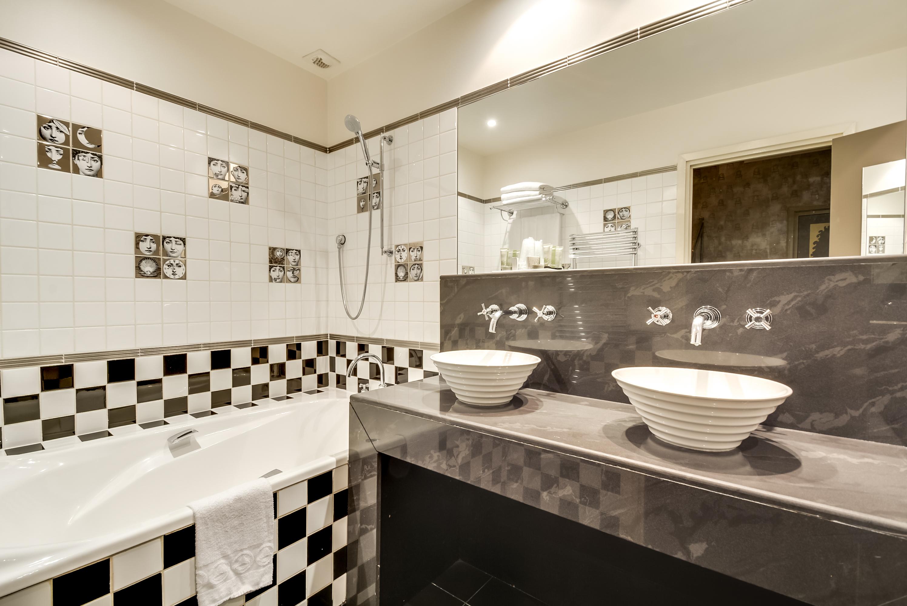 Hotel Lutèce Port Royal Paris