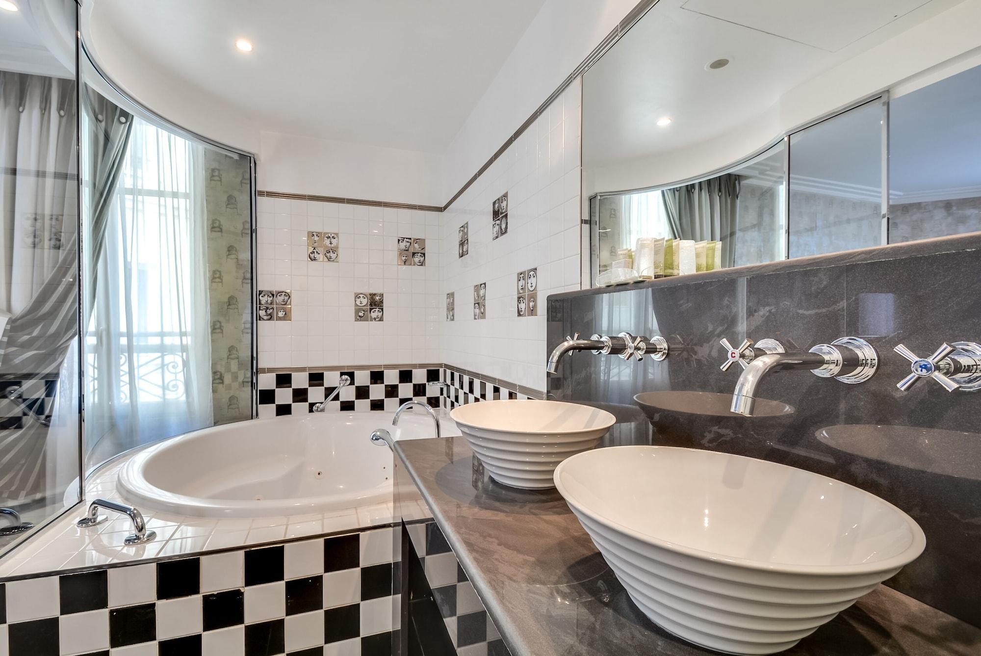 Hotel Lutèce Port Royal Paris